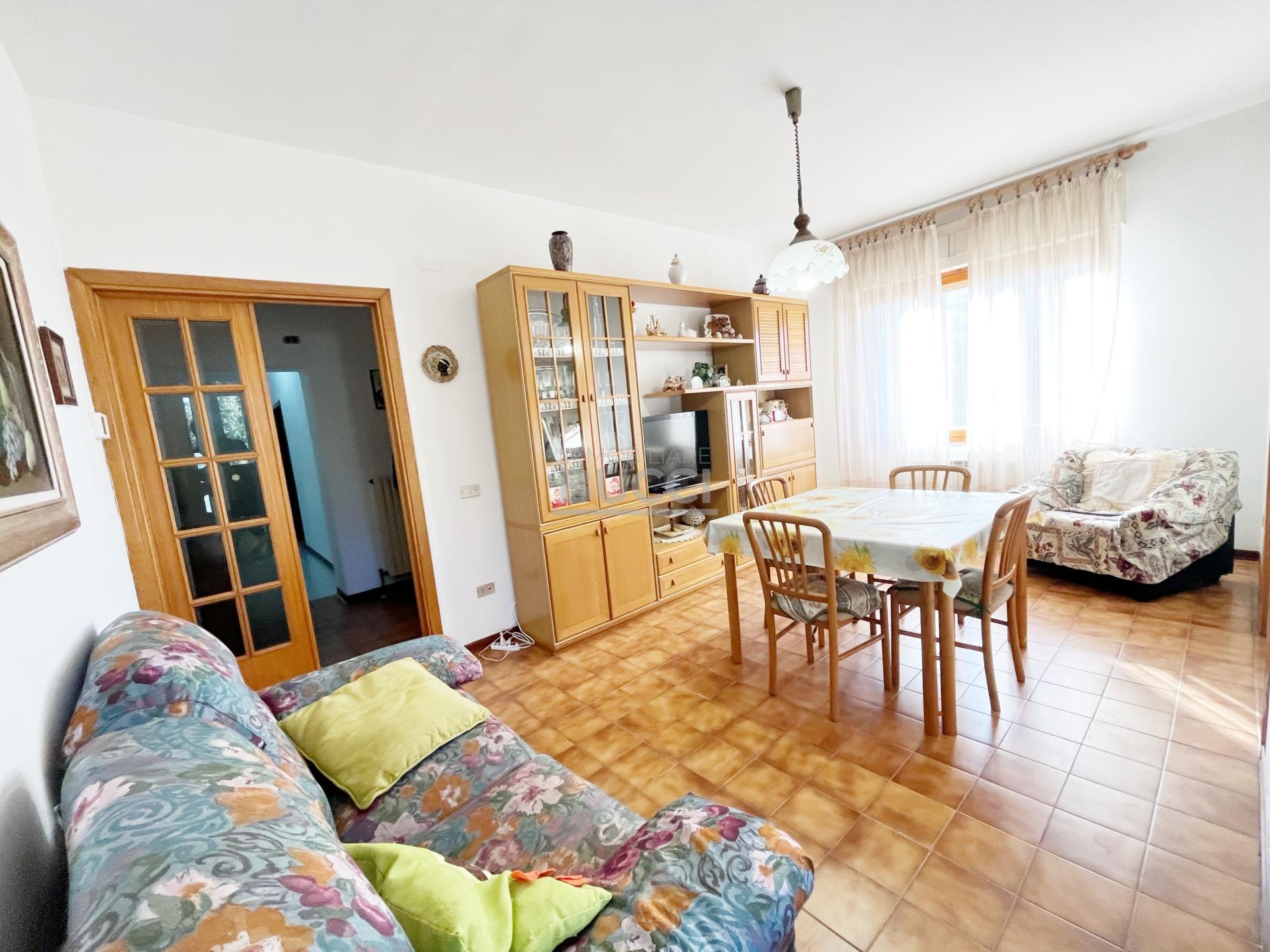 LOCALITA’ LA SDRISCIA ( COMUNE DI PIOMBINO ) VENDESI APPARTAMENTO CON GRANDE SPAZIO ESTERNO € 197.000