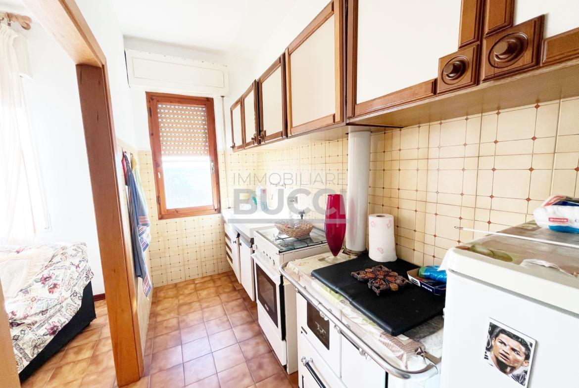 LOCALITA’ LA SDRISCIA ( COMUNE DI PIOMBINO ) VENDESI APPARTAMENTO CON GRANDE SPAZIO ESTERNO € 197.000