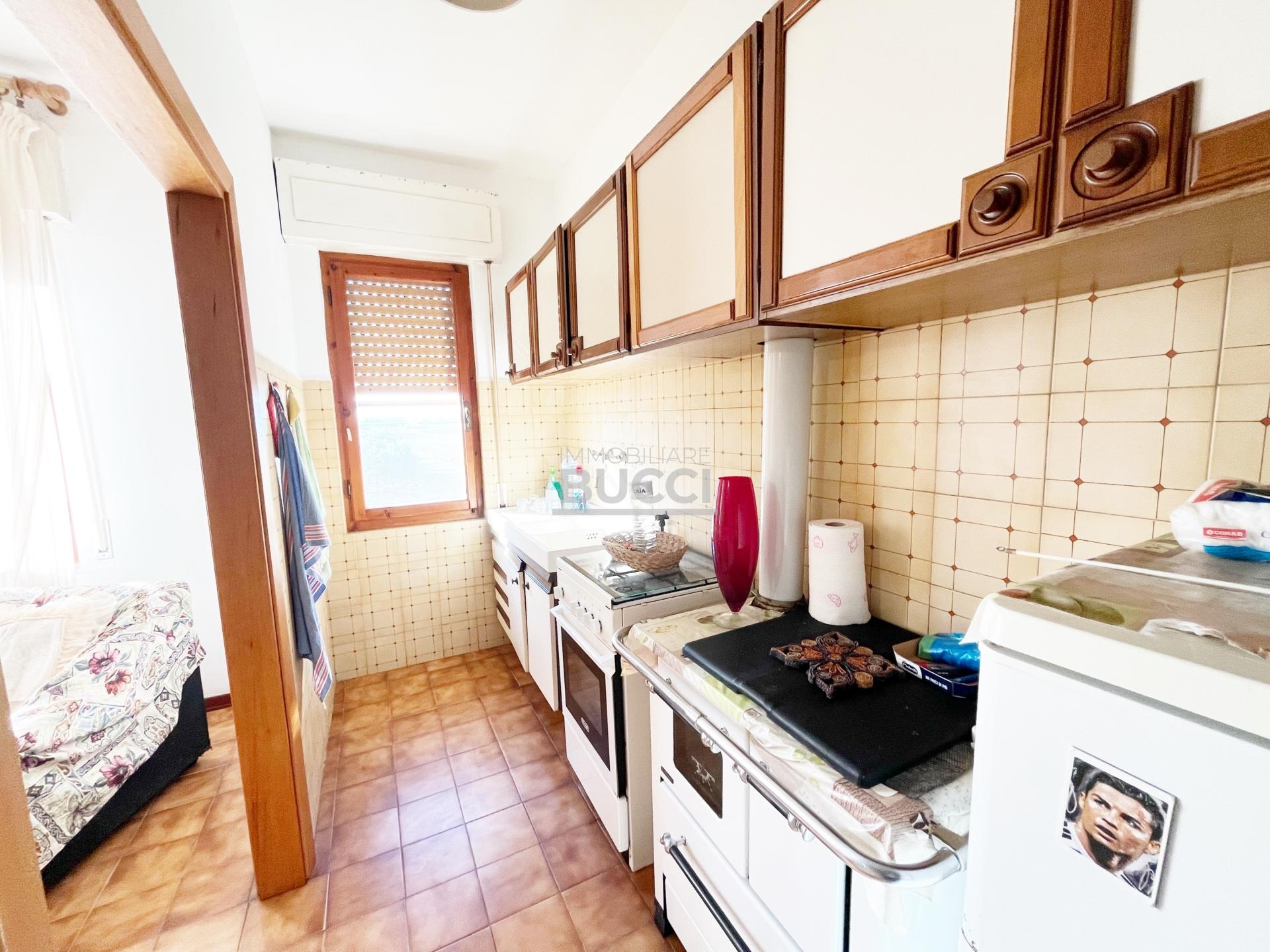 LOCALITA’ LA SDRISCIA ( COMUNE DI PIOMBINO ) VENDESI APPARTAMENTO CON GRANDE SPAZIO ESTERNO € 197.000