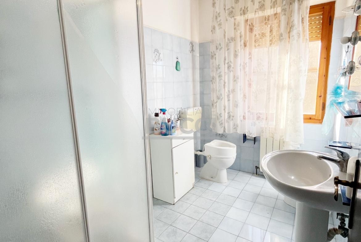 LOCALITA’ LA SDRISCIA ( COMUNE DI PIOMBINO ) VENDESI APPARTAMENTO CON GRANDE SPAZIO ESTERNO € 197.000