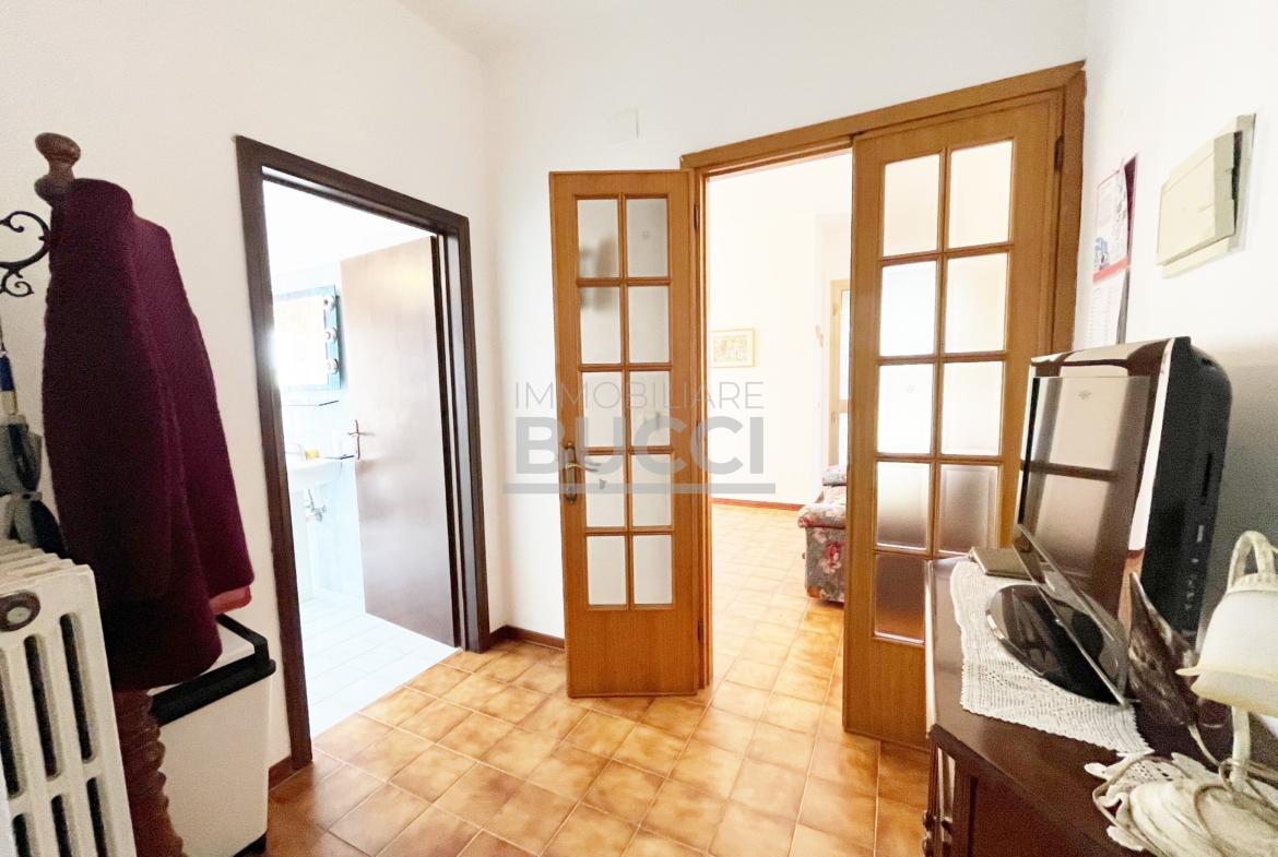LOCALITA’ LA SDRISCIA ( COMUNE DI PIOMBINO ) VENDESI APPARTAMENTO CON GRANDE SPAZIO ESTERNO € 197.000