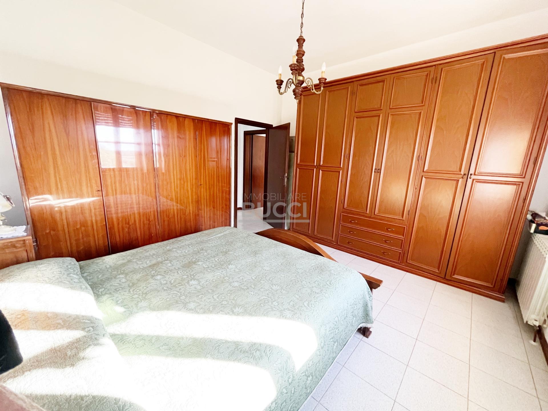 LOCALITA’ LA SDRISCIA ( COMUNE DI PIOMBINO ) VENDESI APPARTAMENTO CON GRANDE SPAZIO ESTERNO € 197.000