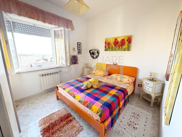 FOLLONICA Zona nuova Appartamento con due camere matrimoniali ottima posizione € 270.000