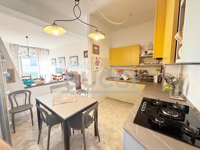 FOLLONICA Zona nuova Appartamento con due camere matrimoniali ottima posizione € 270.000