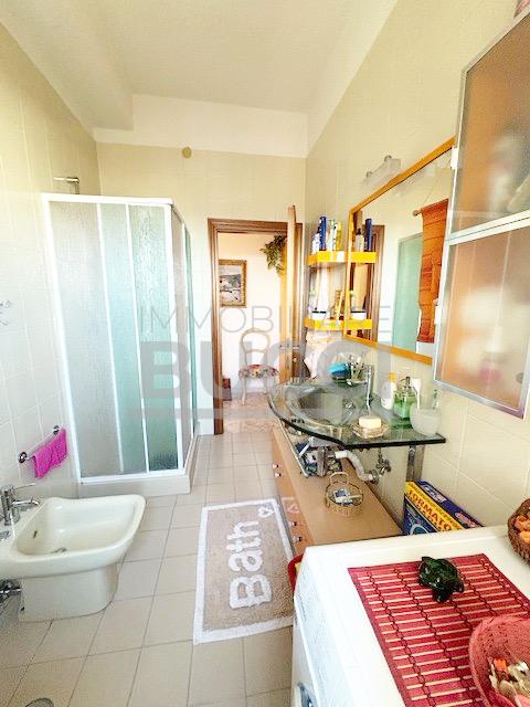 FOLLONICA Zona nuova Appartamento con due camere matrimoniali ottima posizione € 270.000
