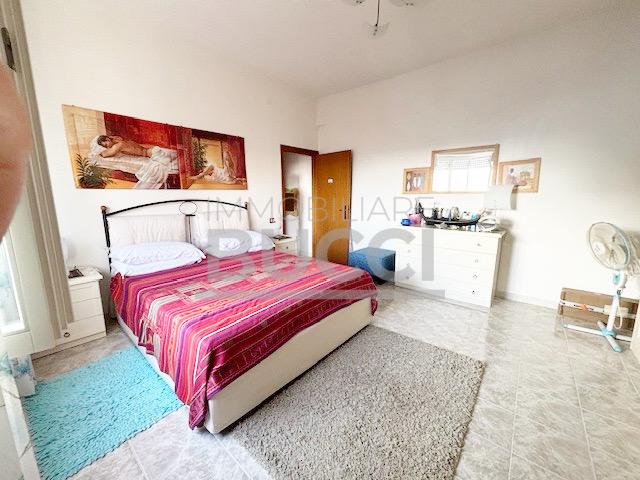 FOLLONICA Zona nuova Appartamento con due camere matrimoniali ottima posizione € 270.000