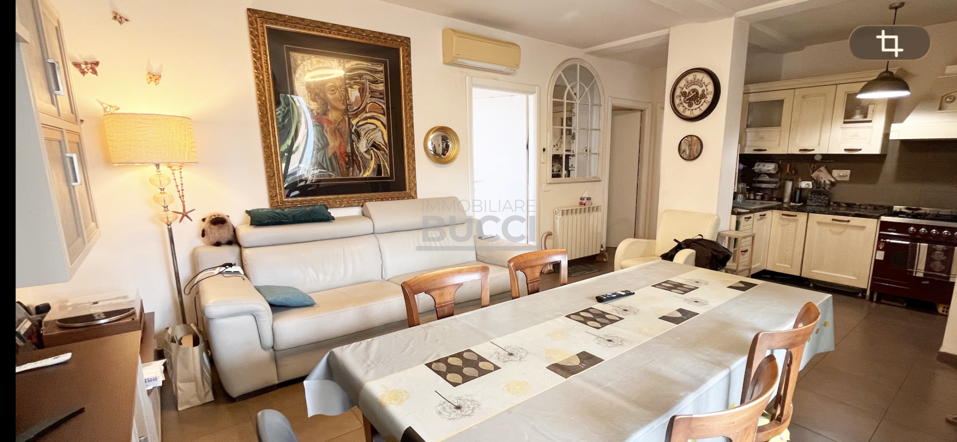 FOLLONICA – APPARTAMENTO DI PREGIO IN VIALE MATTEOTTI 2 MINUTI A PIEDI DALLA SPIAGGIA Ape in rich. € 370.000