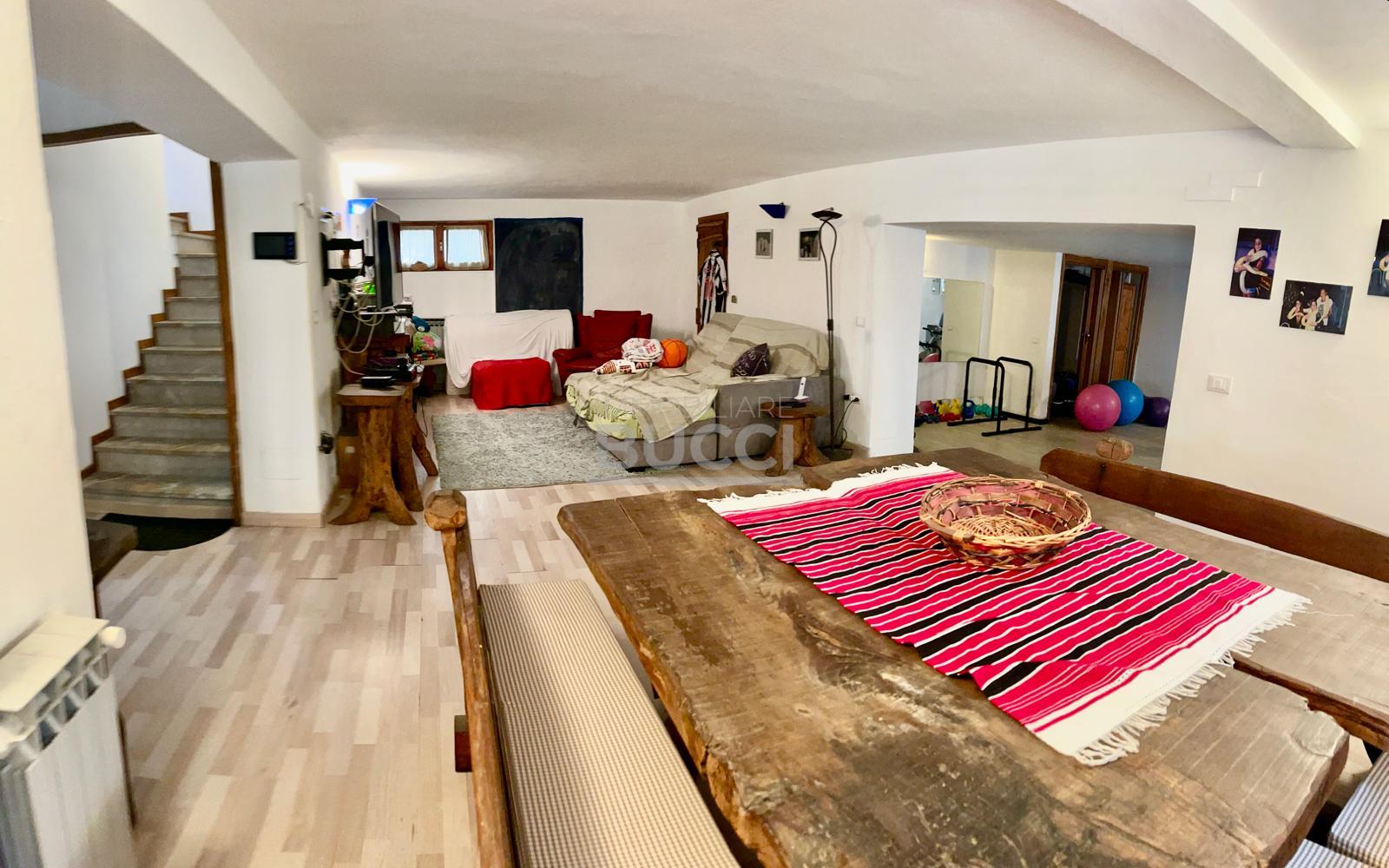 RIOTORTO NOSTRA ESCLUSIVA VILLA UNIFAMILIARE CON GIARDINO NEL CENTRO DEL PAESE € 620.000